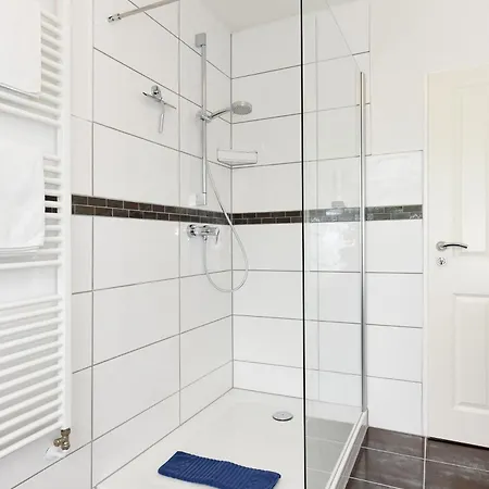 Zur Moewe 5 شقة إِزينتْس